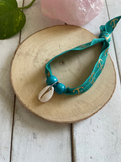 Elastic Shell Bracelet